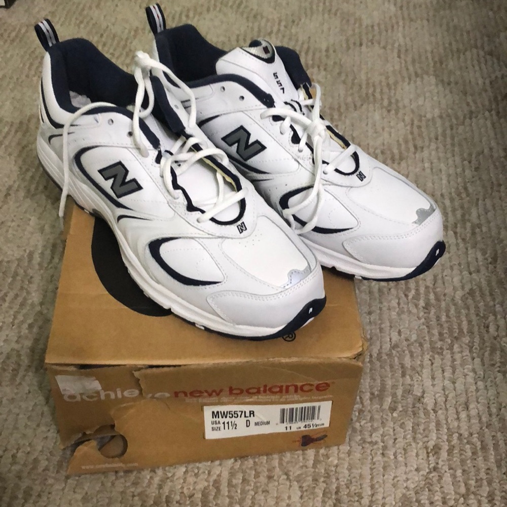 Men’s New Balance brand new, with the box